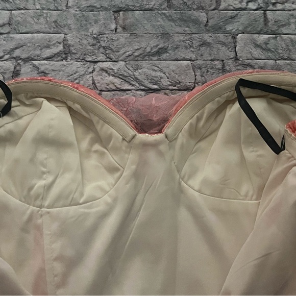 Bebe Summer Romance Wrapped Mixed Lace Dress Women's Size M - Picture 5 of 6